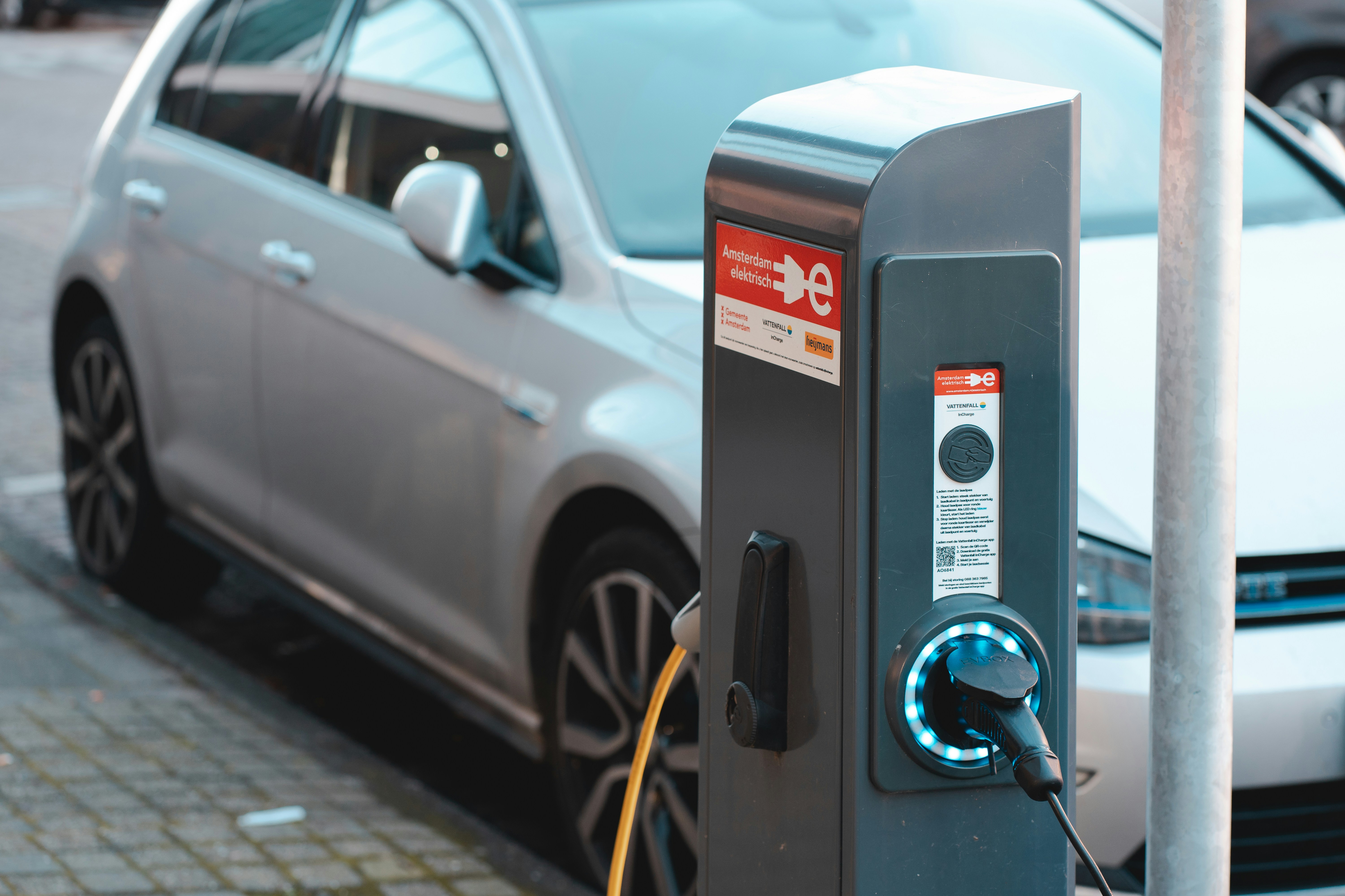 Inteligencia Artificial y baterías de coches eléctricos: Hacia una movilidad más sostenible